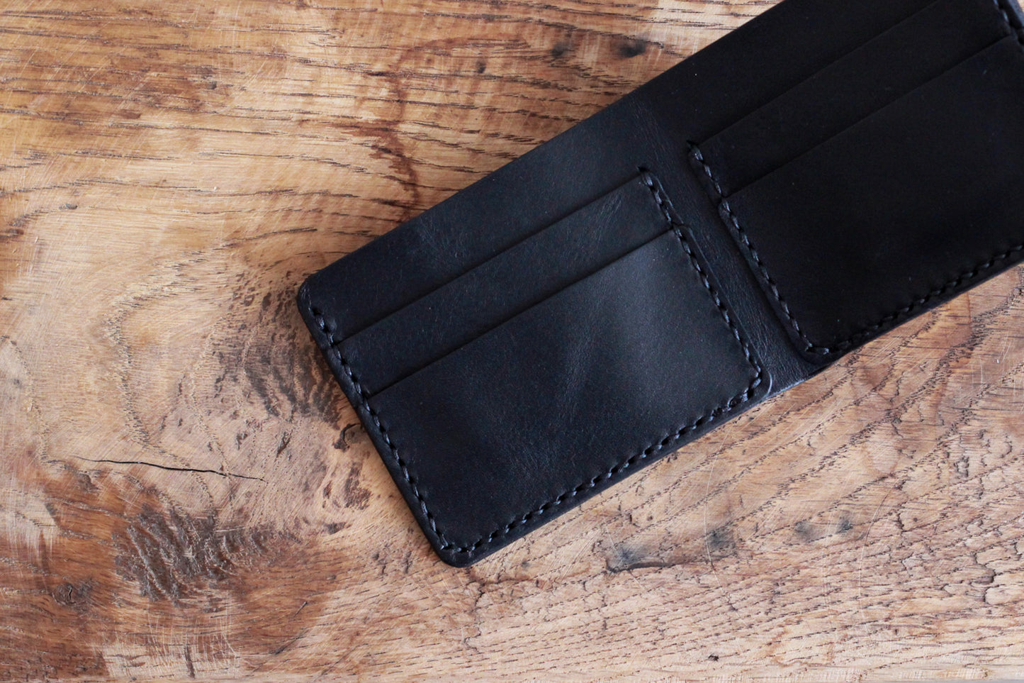 Portfel Typu Bifold - Minimalistyczny i Elegancki | Ursus Maxymus Leatherworks