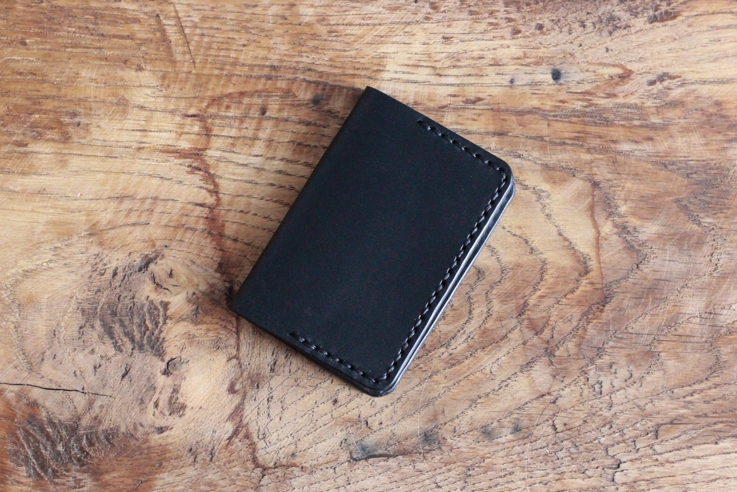 Portfel na Karty z Naturalnej Skóry - Kompaktowy i Elegancki | Ursus Maxymus Leatherworks