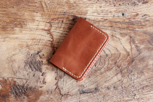 Portfel na Karty z Naturalnej Skóry - Kompaktowy i Elegancki | Ursus Maxymus Leatherworks