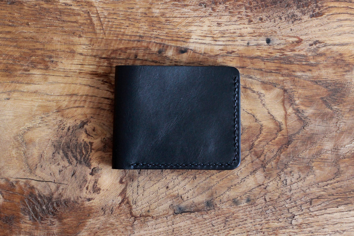 Portfel Bifold z Kieszonką na Monety - Ręcznie Uszyty z Naturalnej Skóry | Ursus Maxymus Leatherworks